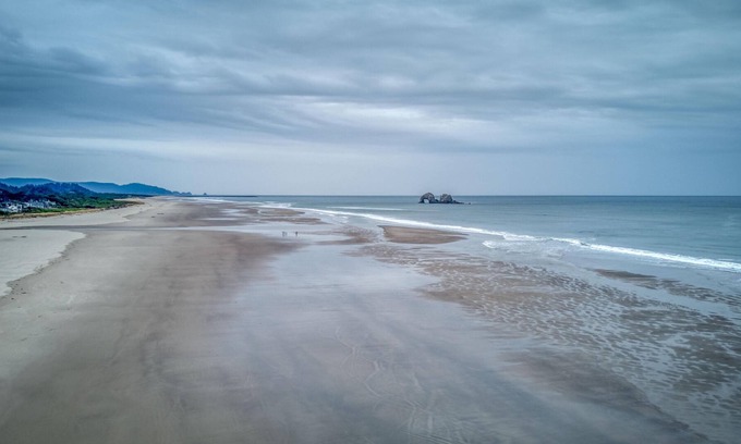 Rockaway Beach House | The Sand Castle