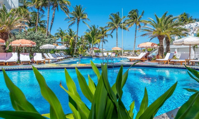 South Pointe Hotel | The Savoy Hotel & Beach Club