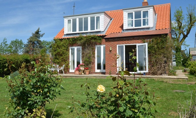 Kneesall House | The Shepherds Cottage - Newark