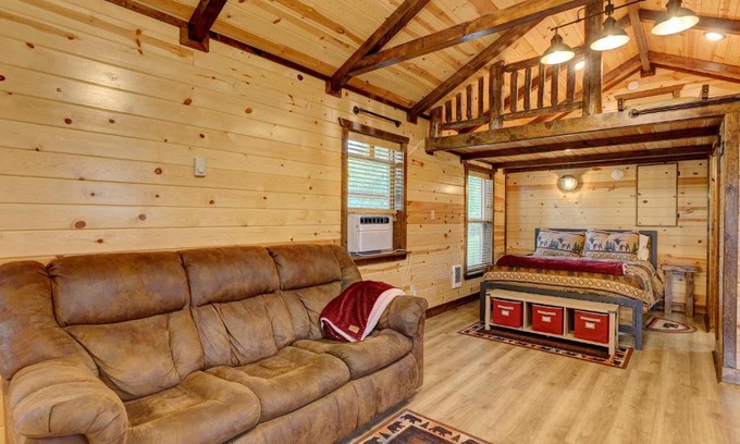 Dayton Villa | The Shire Valley Cottage & Cabin Ranch Retreat