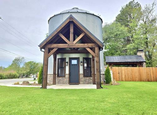 Springdale House | The Silo House - Bold Modern Design