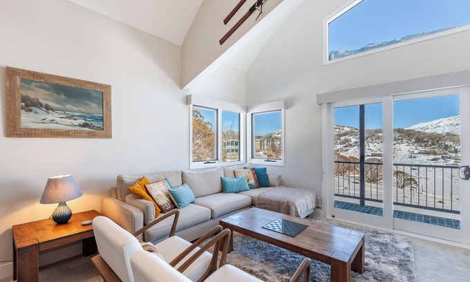 Perisher Valley Resort | The Stables Resort Perisher - Open All Year