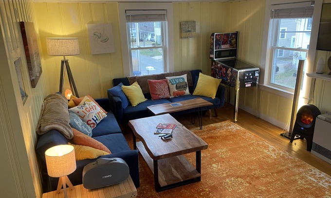 Hampton Apartment | The StarFish - 2bdr/one bath, ocean view