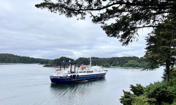 Kodiak House | The State Room- Cliffside, Ocean Views