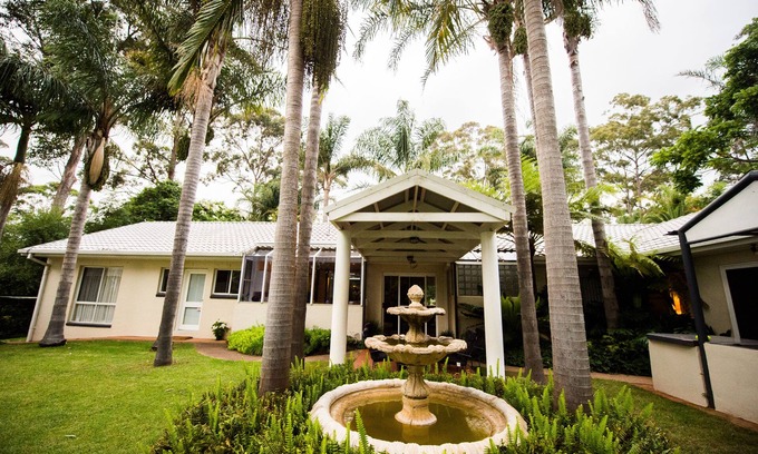 Surf Beach Bed & Breakfast | The Sun House Surfbeach , Batemans Bay N.S.W
