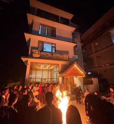 Manali Hotel | The Suraj Cottage Manali ! Private Parking ! Bonfire ! Playing Zone ! Near Mall Road