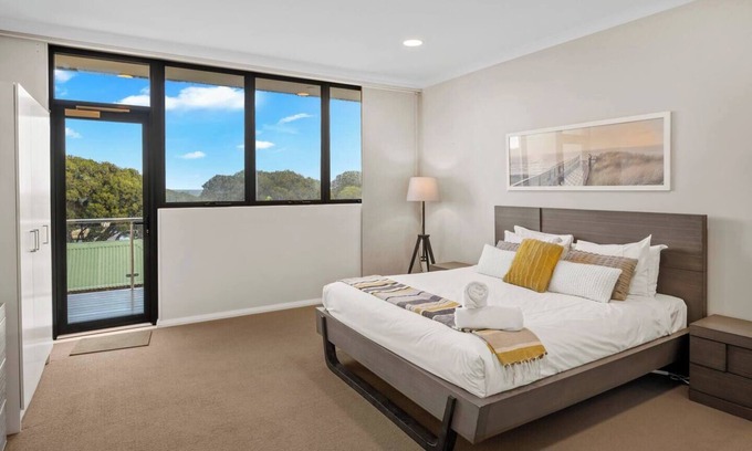 Yallingup Apartment | The Surf Hub Vibrant Yallingup Beachfront Living