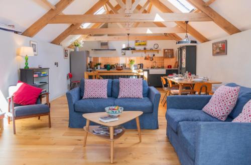 Loddiswell House | The Threshing Barn