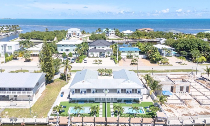 Marathon Villa | The Twin Palm Villas in Sombrero Beach - A
