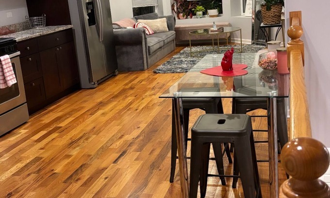 Woodlawn Apartment | The Vibe Headquarters