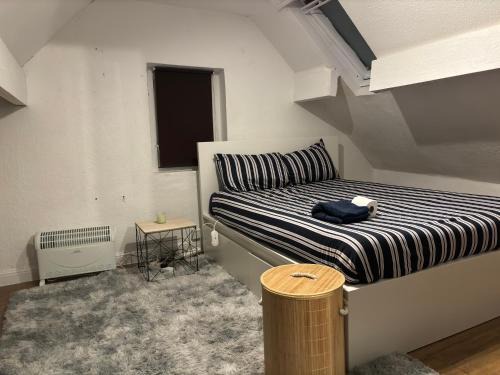 Handsworth House | The Vines Guest House