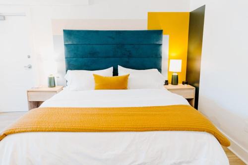 Edgehill Apartment | The Vinyl at Music Row