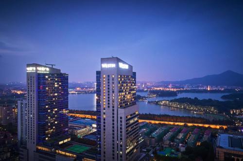 Gu Lou Hotel | The Westin Nanjing Xuanwu Lake