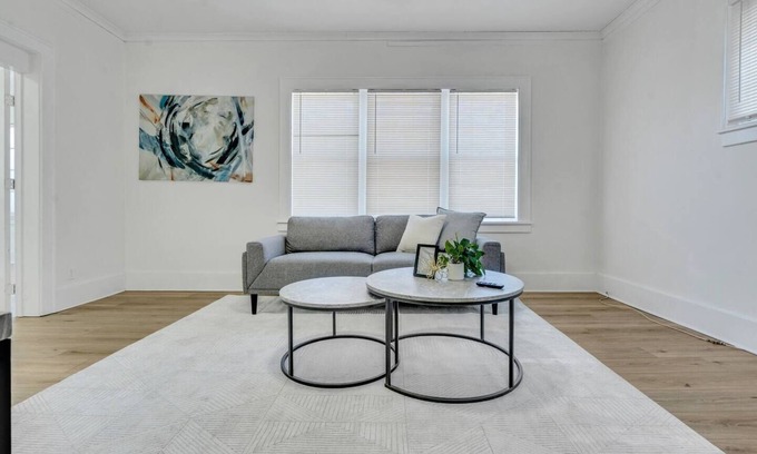 Downtown Rochester Apartment | This apartment is a 2 bedroom(s), 1 bathrooms, located in Rochester, NY.