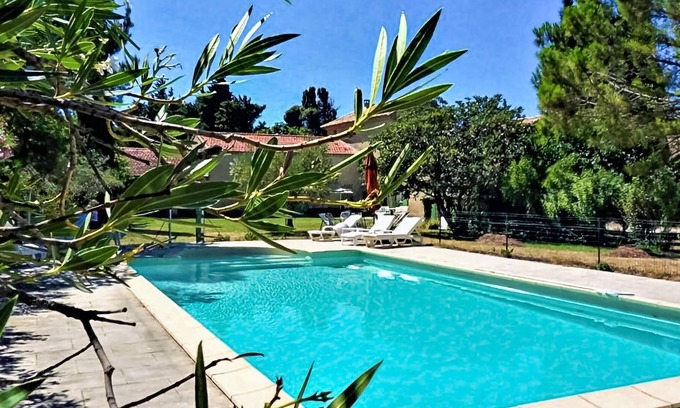 Violes House | This lovely vacation home with private pool and beautiful forest park is located in Violès, a charmi