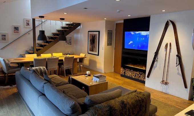 Thredbo Apartment | Thredbo Penthouse Aprmt (suitable for 2 families) nCentral Village Location
