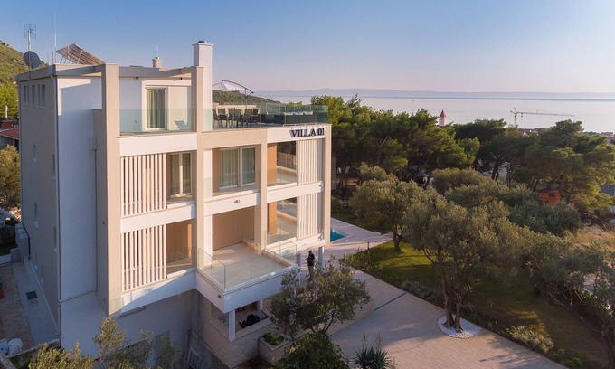 Promajna Apartment | Three bedroom apartment with air-conditioning Promajna, Makarska (A-19144-a)