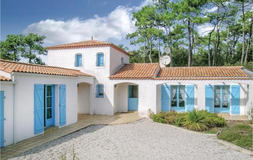 La Tranche-sur-Mer House | Three-Bedroom Holiday Home In La Tranche Sur Mer