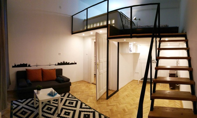 Corvin negyed Apartment | Three bedroom Two bathroom apartment 10 mins citycenter