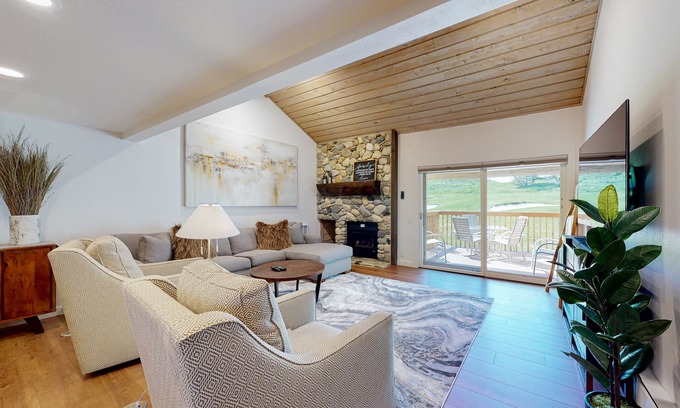 Elkhorn Village House | Three-level townhome on golf course near slopes with hot tub, pool, sauna