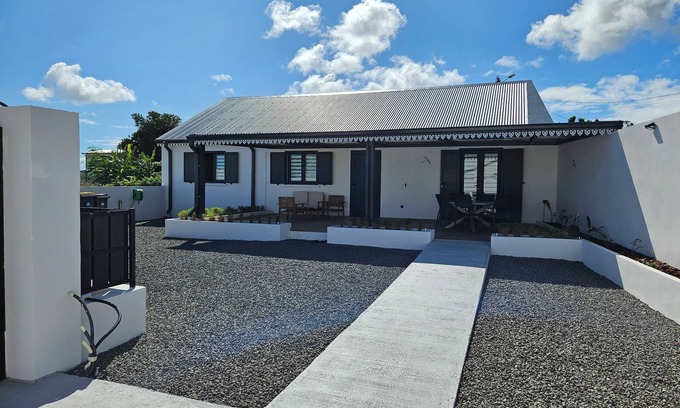 Sainte-Suzanne House | Ti KAZ SAMY & ANY