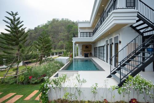 Nong Nam Daeng Villa | Tierra en Sierra เทียร์ร่า เอน เซียร์ร่า