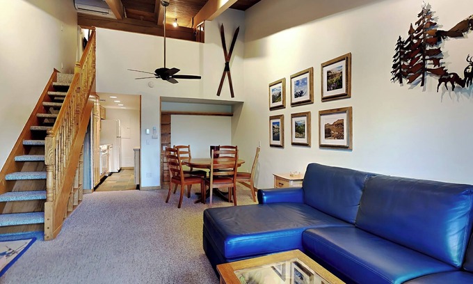 Snowmass Village Condo | 🌲Timberline 303 Studio Loft Standard ~ Hot Tub~Pool~WiFi~Ski-in/out~Local Shuttle🌲