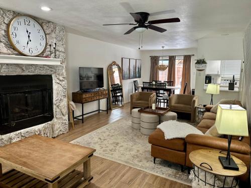 Red River House | Timbers Tavern