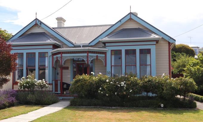 Oamaru House | Time for Tees in the heart of Oamaru