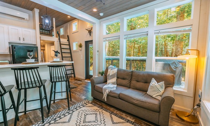 Monteagle House | Tiny Haven at the Retreat