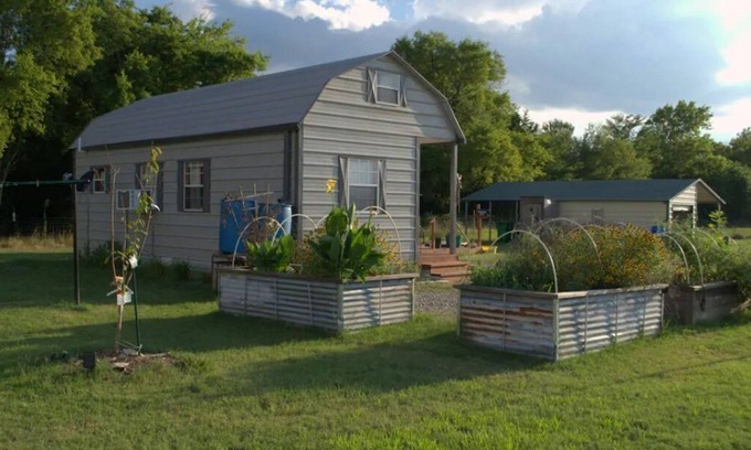 Point House | Tiny House Living on the ranch in East Texas