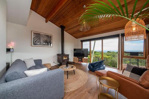 Cape Schanck Villa | TJ's Tree House with Ocean Views