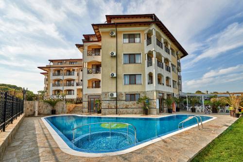 Tsarevo Hotel | Toma's Residence - Front Beach