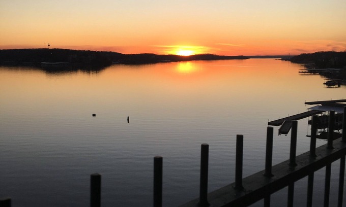 Lakeland Condo | Top Floor, Penthouse Location, Great Main Channel View, Close to Bagnell Dam