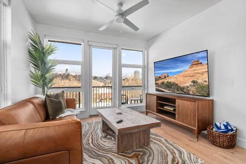 Downtown Salt Lake City Apartment | Top floor - VIEWS and Best Amenities