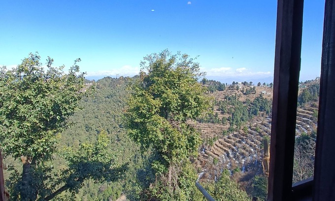 Kanatal Bed & Breakfast | top of the mountain surrounding with nature view and snow caped mountains view f