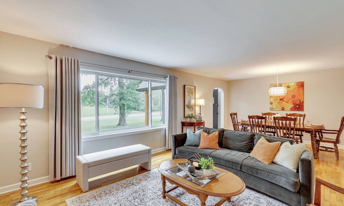 Pauline House | Topeka Farmhouse Hideaway: 5 Mi to Downtown!