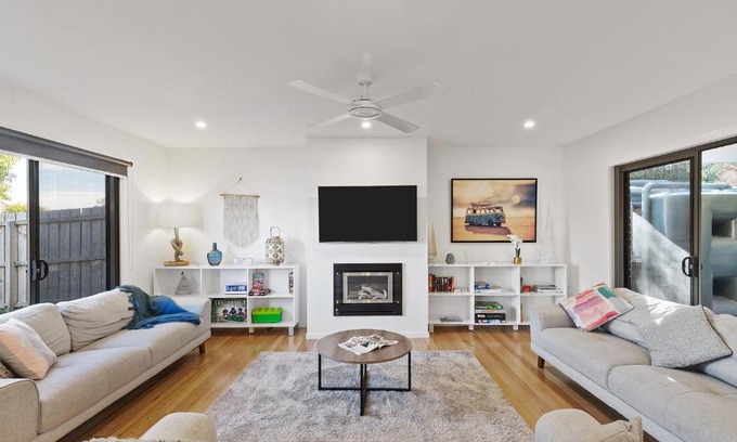 Torquay Bed & Breakfast | TORQUAY Relax and Unwind Beach 300m Table Tennis