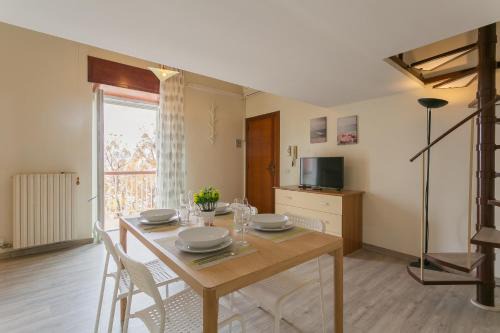 Municipio 1 Apartment | Torre Lama Apartments by Wonderful Italy