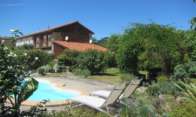 Villeneuve-de-Riviere House | Totally independent 95 m² loft