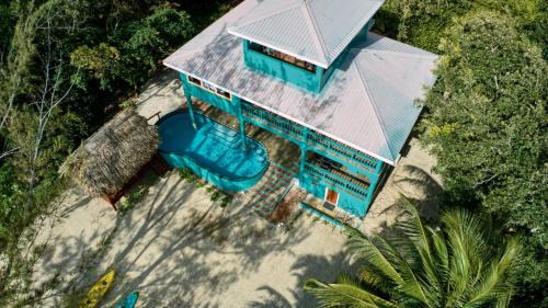 Plantation Villa | Toucan Dance Villa - 3BR Beachfront wPool Ocean Views
