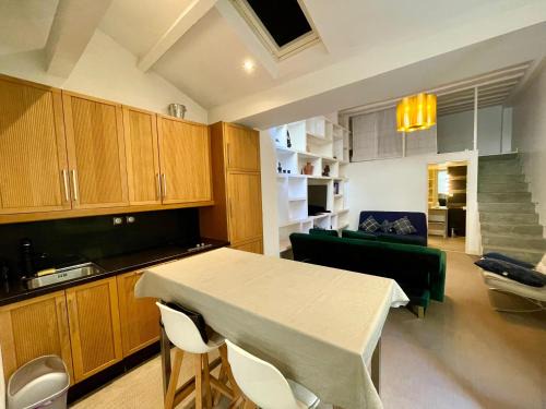 Necker Apartment | Tour Eiffel 162 Vaugirard Pasteur