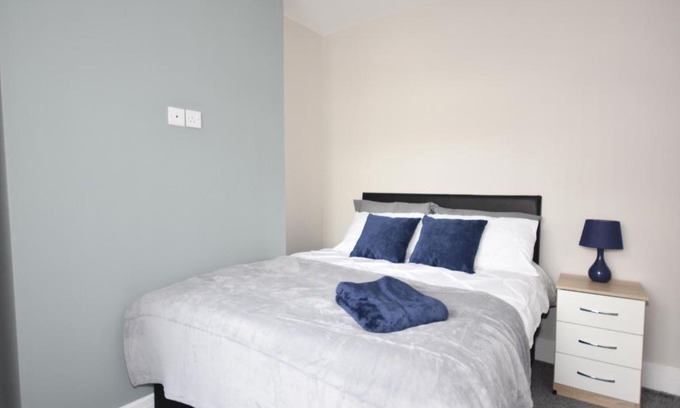 Stoke-on-Trent House | Townhouse @ Penkhull New Road Stoke