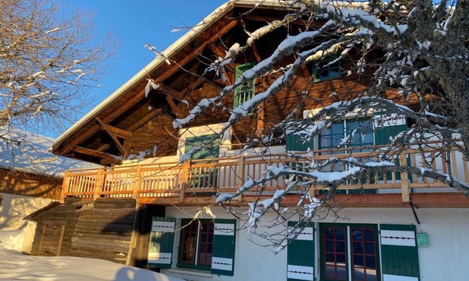 Crest-Voland Ski Chalet | Traditional chalet in the woods