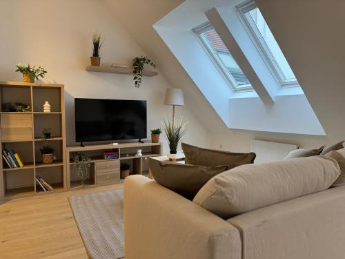 Dobling Apartment | train station, 2BR, Danube, Kahlenberg, Historic - FHG 20