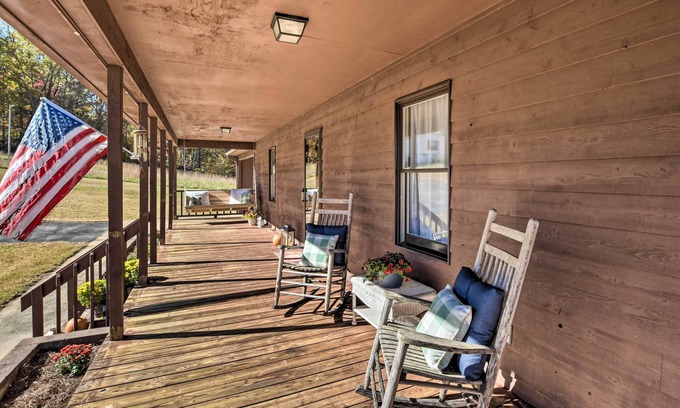 Easley House | Tranquil Country Retreat Close to Greenville!