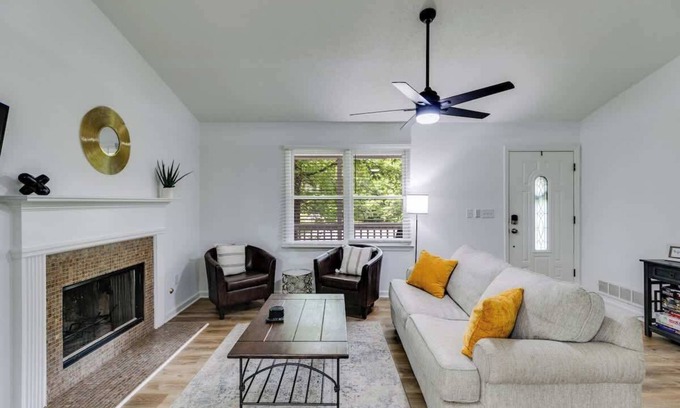 Villa Rica House | Tranquil Hideaway Home - Pet-friendly!