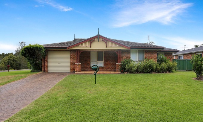 Tea Gardens House | Tranquil Times - Pets Welcome