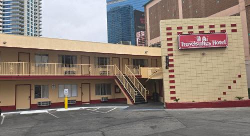 Las Vegas Strip Hotel | Travelsuites Hotel
