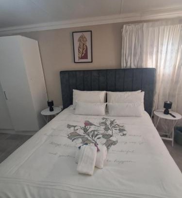 Port Elizabeth House | Tree Haven Guesthouse